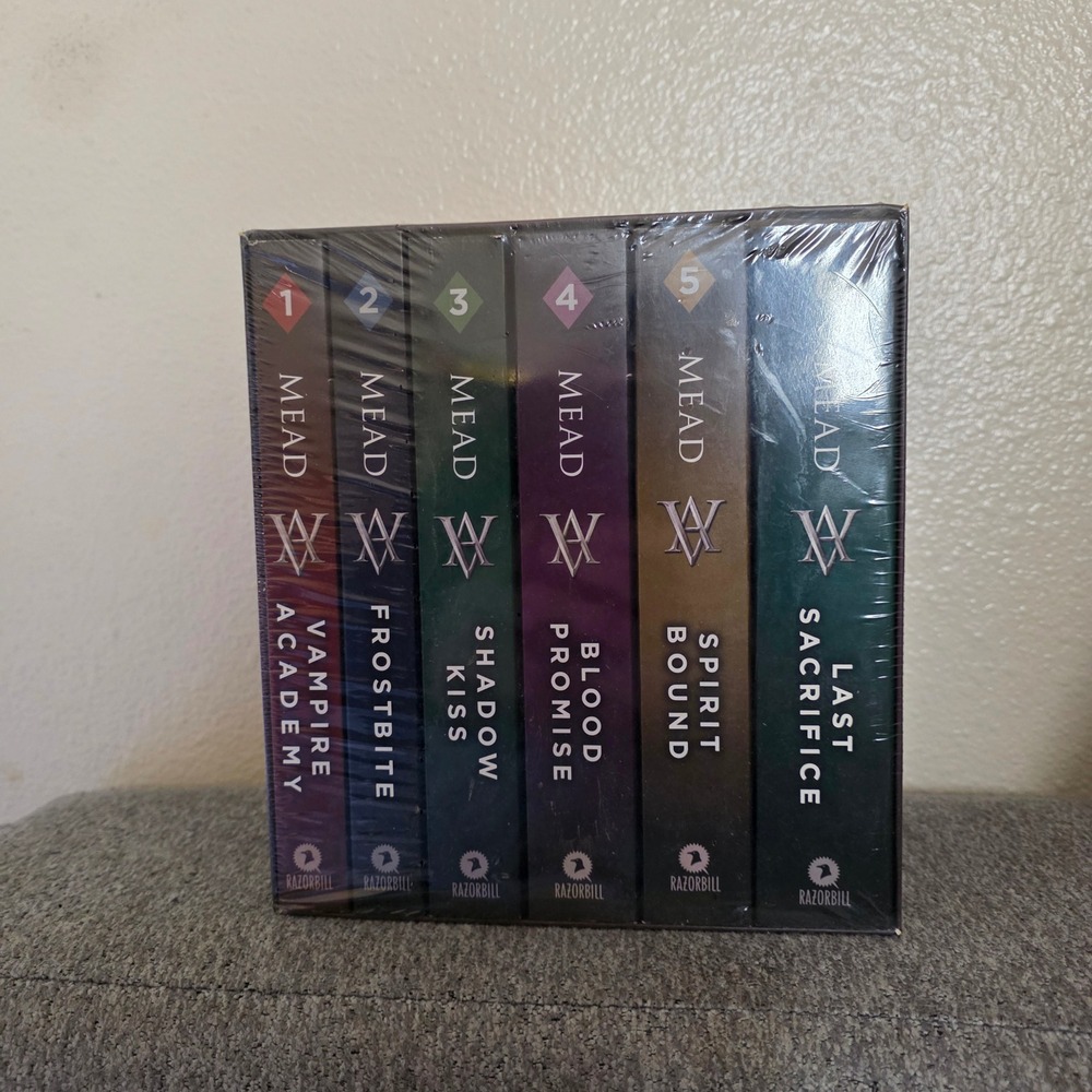 Vampire Academy The Complete Collection 6 Book Box Set Richelle Mead New Sealed